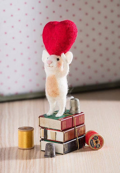 Valentine Felt Ornament, Mouse with Big Heart